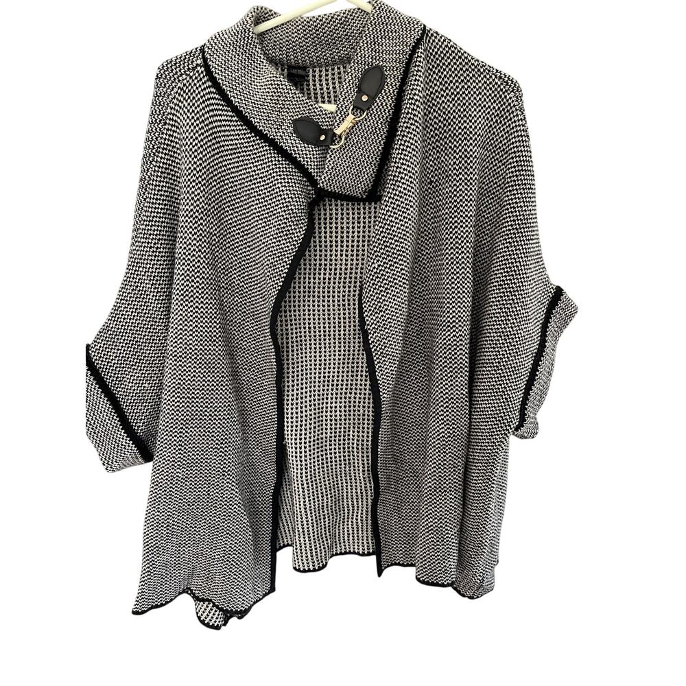 Poncho Cape Womens OS  Wrap Knit Buckle Rare Lagenlook Corpcore